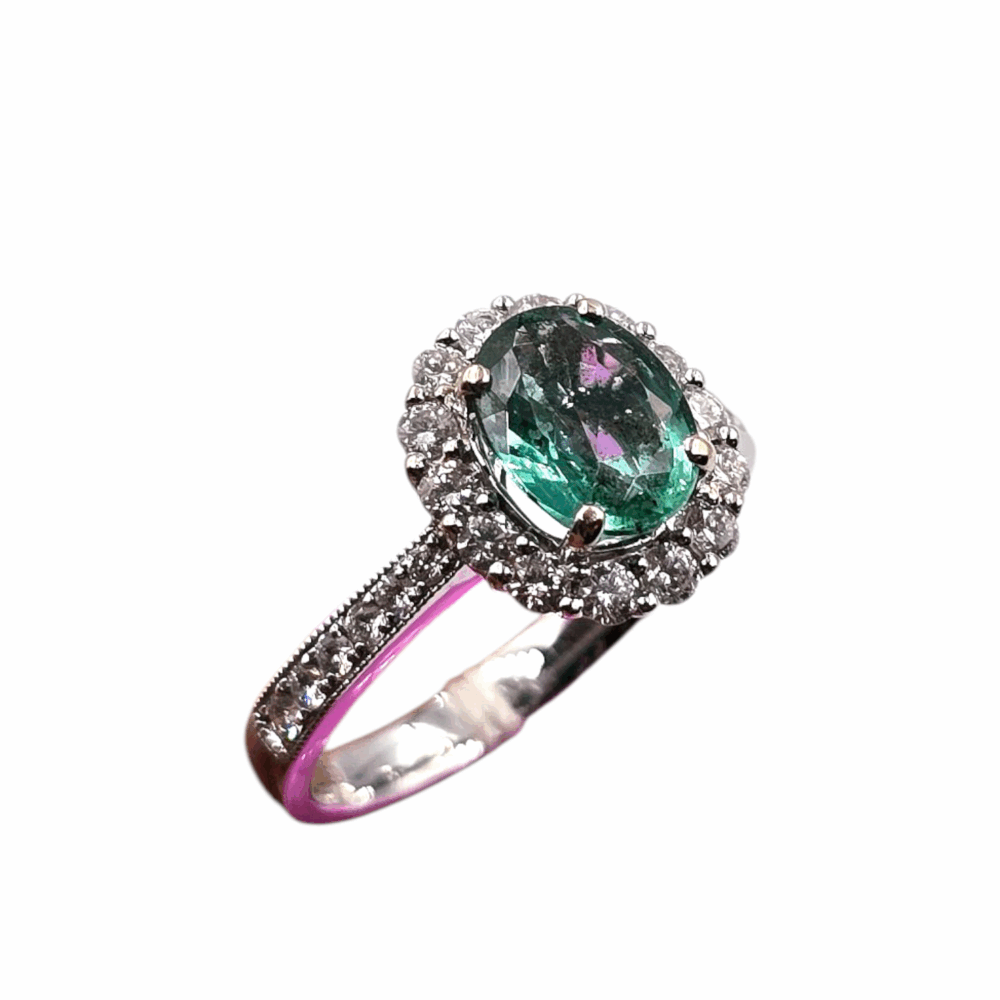 Smaragd Ring mit Diamanten