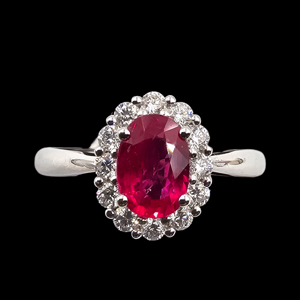 Rubin Ring mit Diamanten